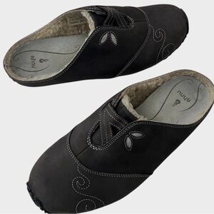 Ahnu Black Slip-On Mule with Fleece Lining 9